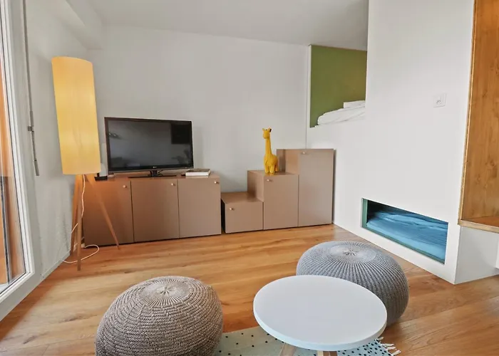 Superbe Avec Piscine ナンダ